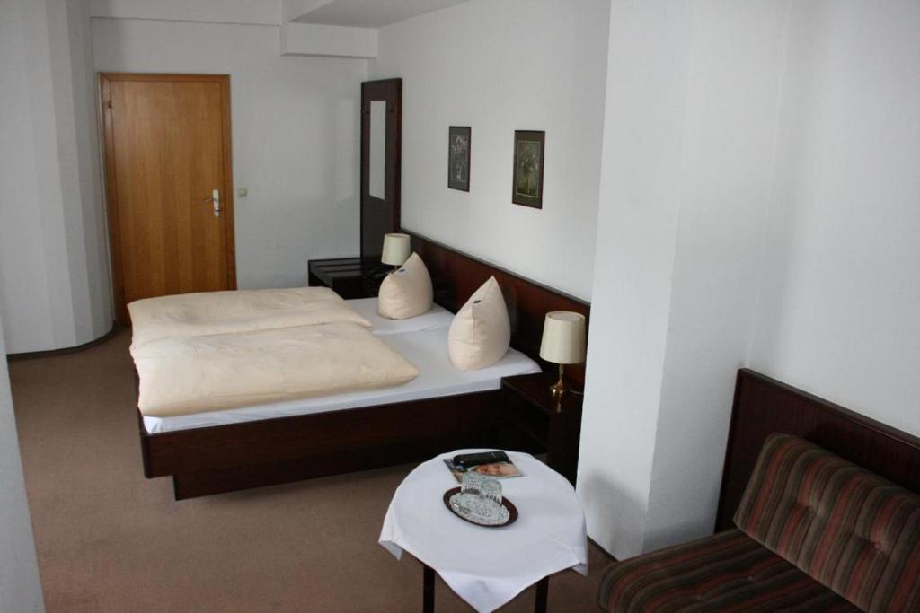 Hotel Diening Essen Habitación foto